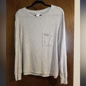 Gray Long Sleeve Sweater with Pocket